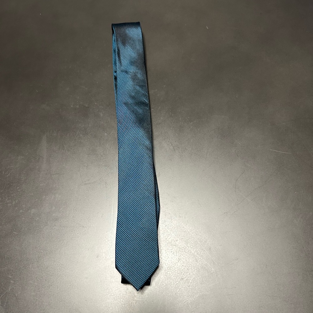 Express Narrow Teal Tie